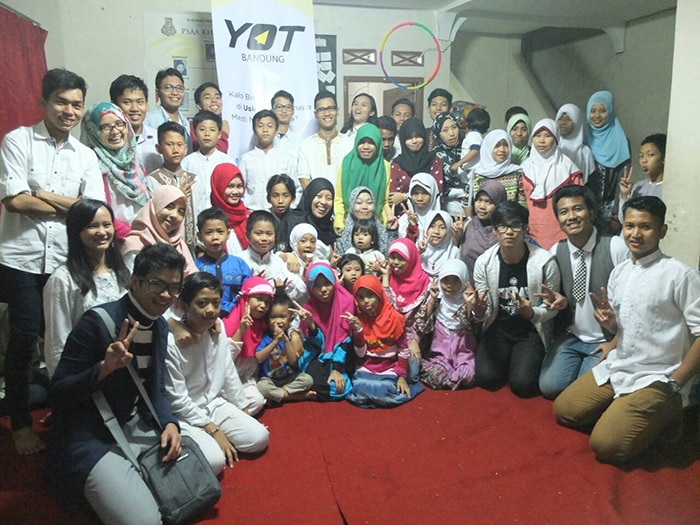 Berbagi itu Indah di YOTShare Bandung 2015