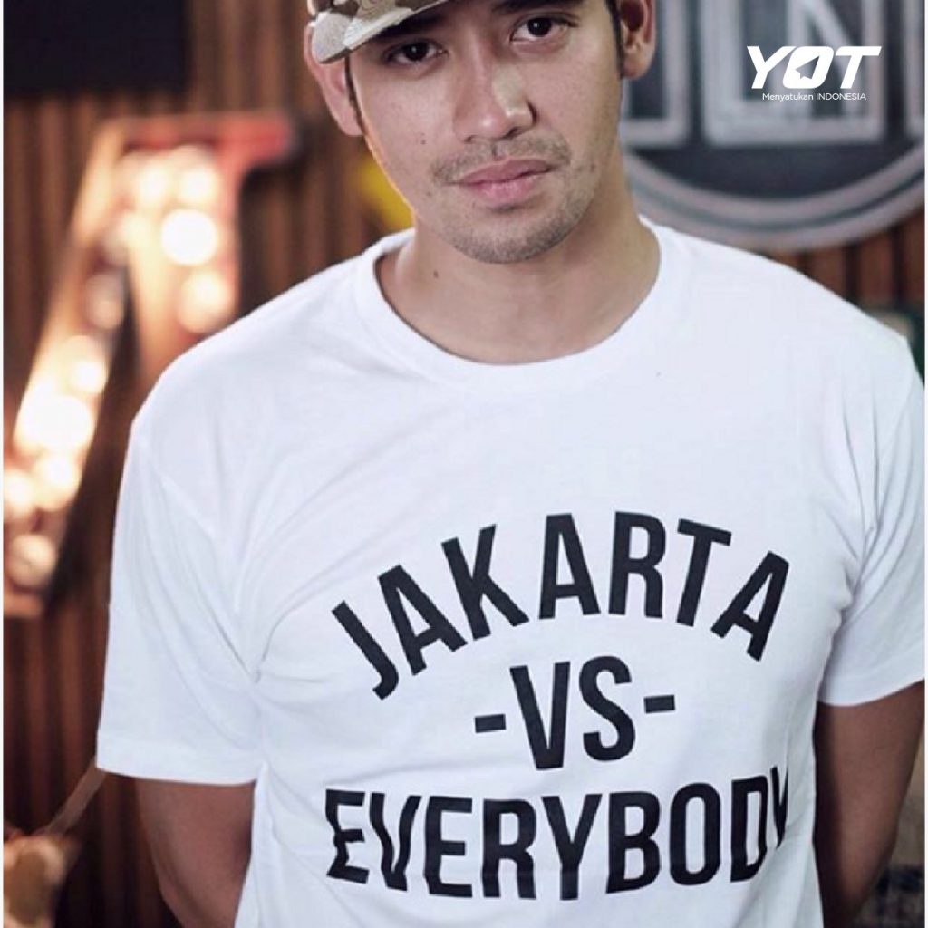Rahasia Dibalik Larisnya Kaos Jakarta Vs Everybody Young On Top