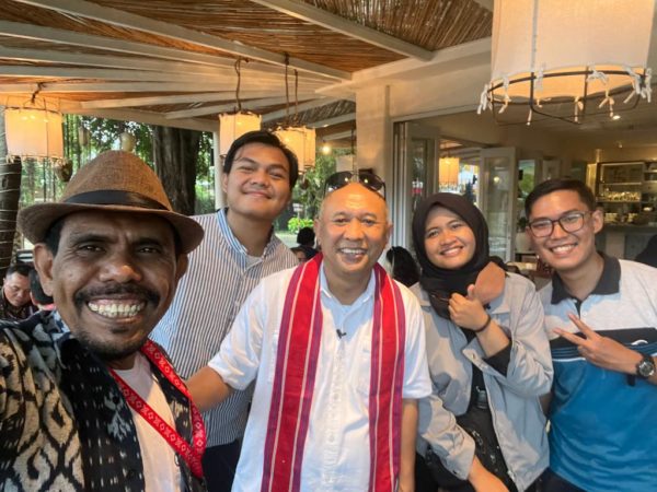 Leaders Asal Bali Bersama Chalid Muhammad, Kepala Sekolah Green Leadership Indonesia bersama Menteri UMKM, Teten Masduki