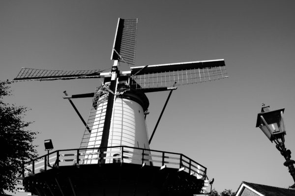 Mitos Jurusan Sastra Belanda